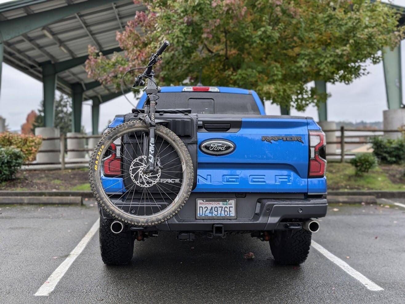 Ford Ranger Raceface T3 / Fox Mission Tailgate pad installed 1729977871748-c8