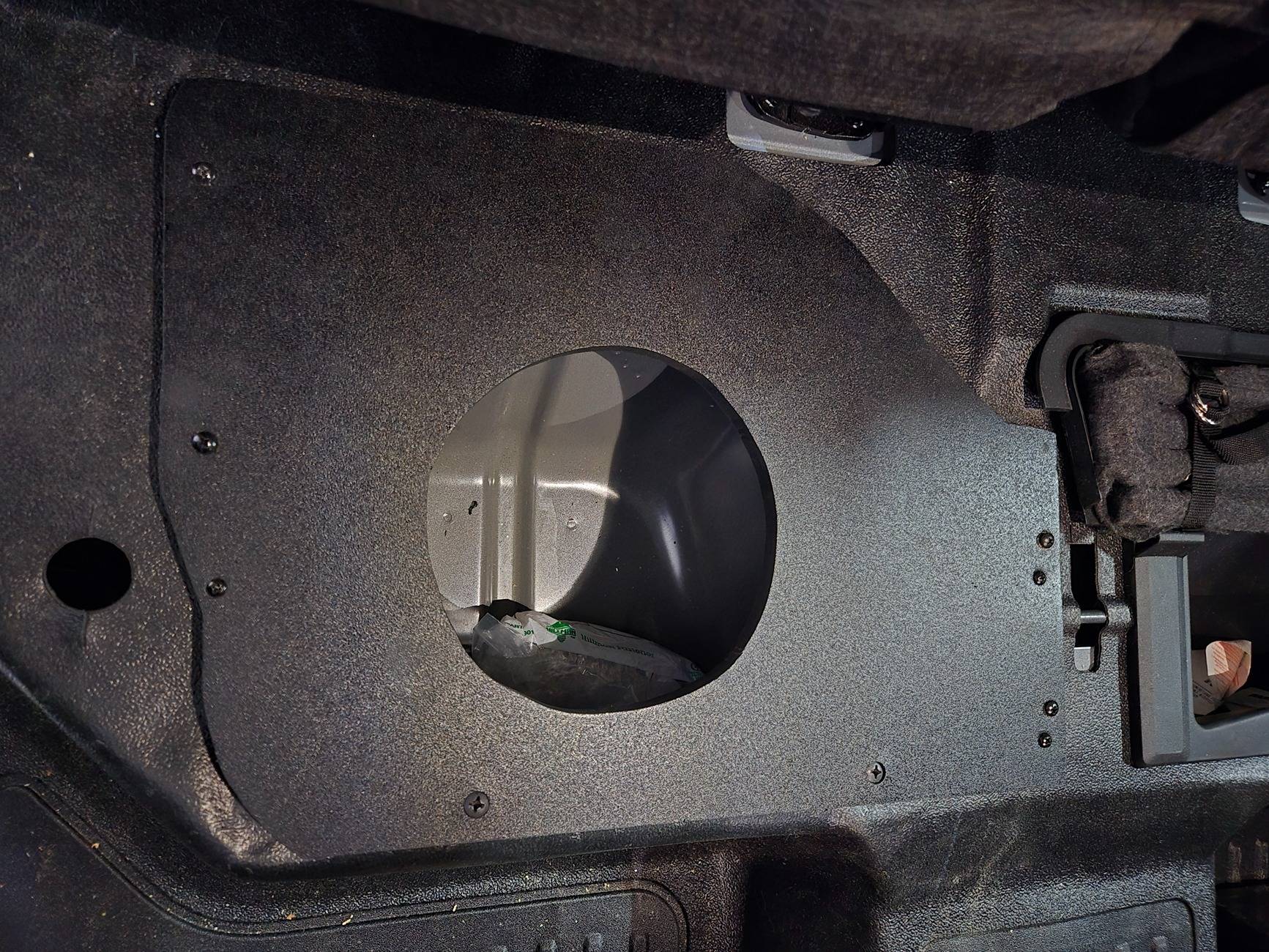 Ford Ranger DIY subwoofer install: 8" JL 3wc3 and custom box 20241220_111718
