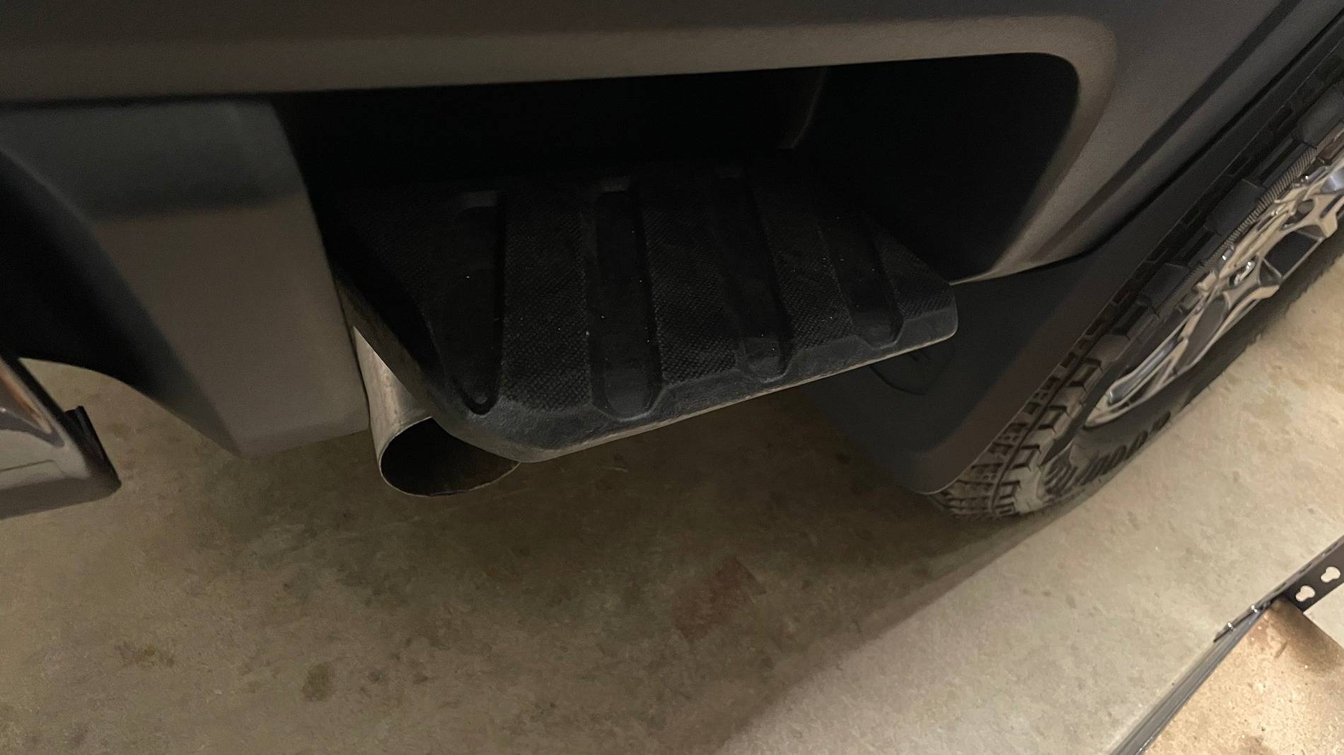 Ford Ranger Looking to buy integrated box side steps IMG_2149