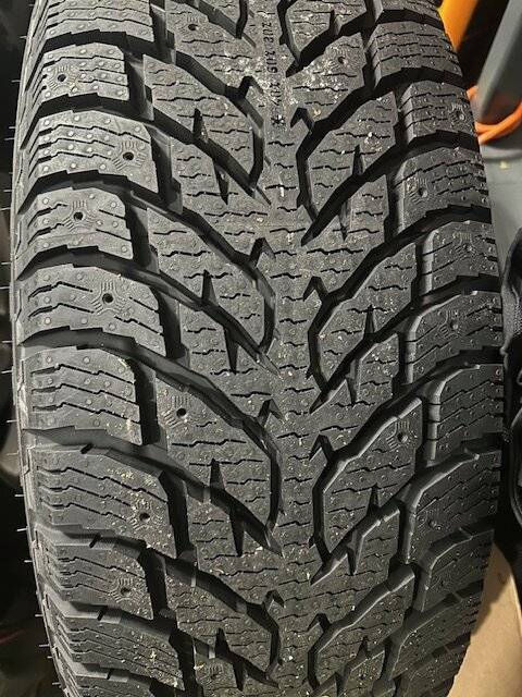 Ford Ranger *NEW* 4x Nokian Hakkapeliitta LT3 Studdable Winter Tires - LT 285/70R17 LT3tread