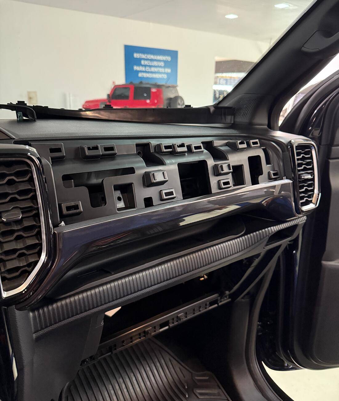 Ford Ranger Lariat Top Glove Box Install on XLT Screenshot 2025-02-12 at 22.00.26